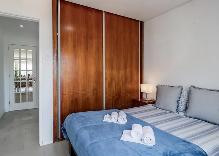 Gaia By Unique Hosts